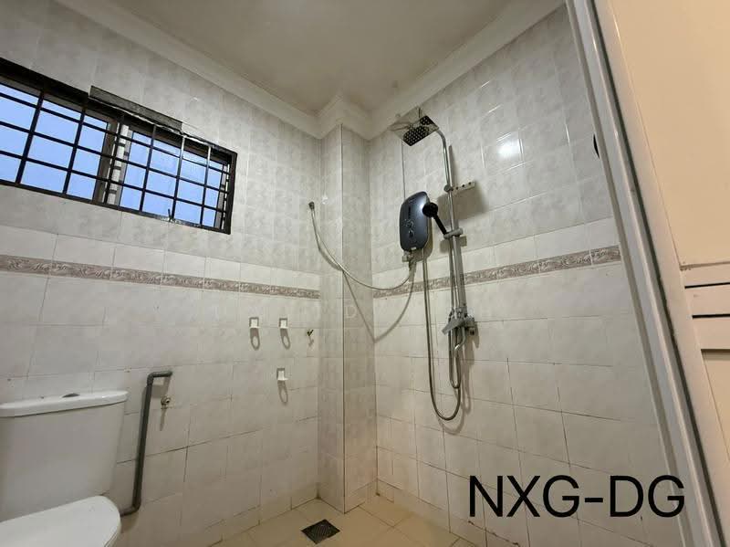Rumah Teres untuk Dijual di Seksyen 32, Kemuning Green Ville (Shah Alam) - David Goh - Bathroom - PropertyGuru.com.my