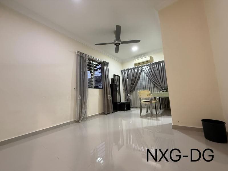 Rumah Teres untuk Dijual di Seksyen 32, Kemuning Green Ville (Shah Alam) - David Goh - Living Room - PropertyGuru.com.my