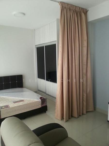 Kediaman Servis untuk Dijual di Univ 360 Place - Terry Chen - Bedroom - PropertyGuru.com.my