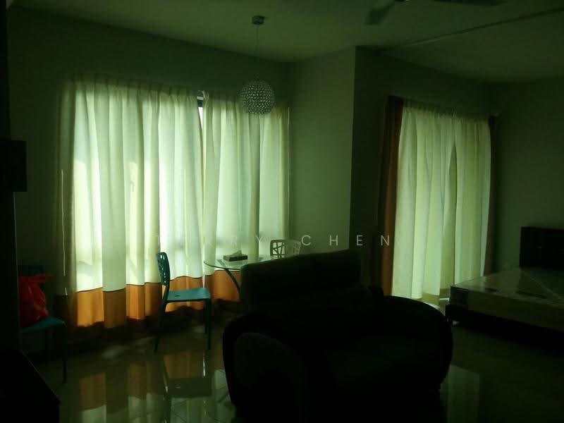 Kediaman Servis untuk Dijual di Univ 360 Place - Terry Chen - Bedroom - PropertyGuru.com.my