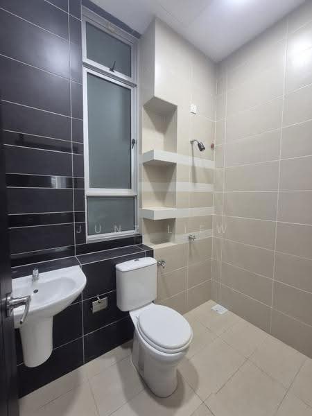 Rumah Berkembar untuk Dijual di Taman Nusa Bestari (Iskandar Puteri (Nusajaya)) - Junz Liew - Bathroom - PropertyGuru.com.my