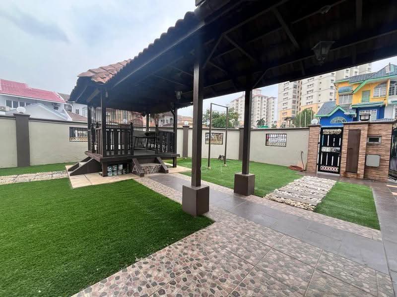 3-storey Terraced House for Sale in Seksyen 7 (Shah Alam) - Azizol . - PropertyGuru.com.my