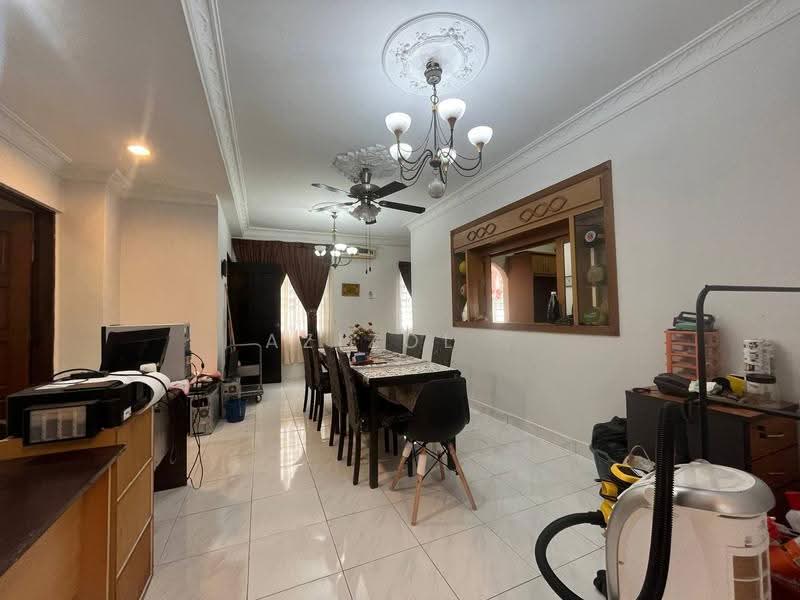 3-storey Terraced House for Sale in Seksyen 7 (Shah Alam) - Azizol . - PropertyGuru.com.my