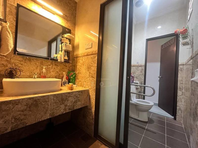 3-storey Terraced House for Sale in Seksyen 7 (Shah Alam) - Azizol . - PropertyGuru.com.my