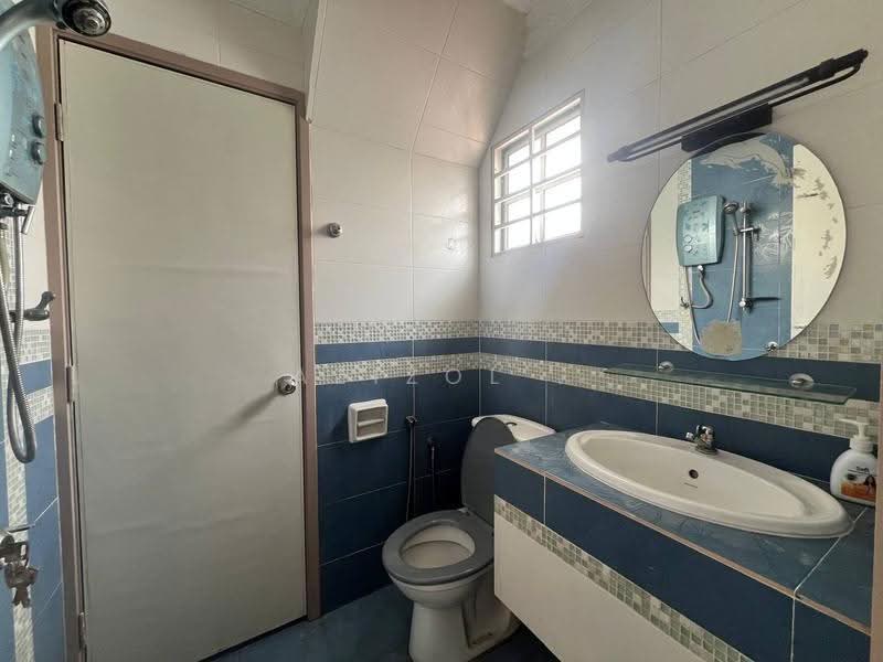 3-storey Terraced House for Sale in Seksyen 7 (Shah Alam) - Azizol . - PropertyGuru.com.my
