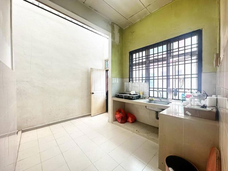 Rumah Teres 1-Tingkat untuk Dijual di Taman Nusa Bestari (Iskandar Puteri (Nusajaya)) - Iden Tan - Kitchen - PropertyGuru.com.my