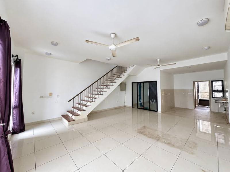 Terraced House for Sale in Elmina (Shah Alam) - Muhd Khairulnawawi Kamaruddin - Living Room - PropertyGuru.com.my