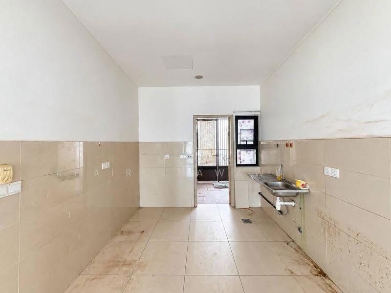 Terraced House for Sale in Elmina (Shah Alam) - Muhd Khairulnawawi Kamaruddin - Kitchen - PropertyGuru.com.my