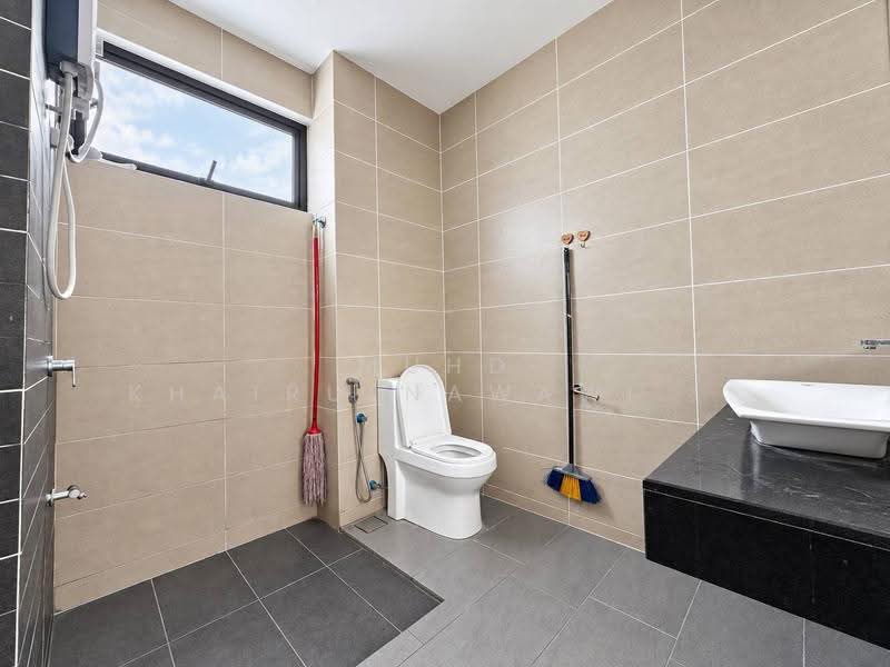 Terraced House for Sale in Elmina (Shah Alam) - Muhd Khairulnawawi Kamaruddin - Bathroom - PropertyGuru.com.my