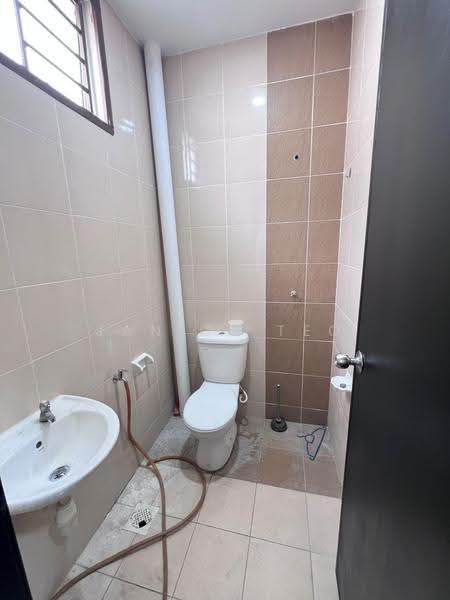 2-storey Terraced House for Sale in Taman Bestari Indah (Ulu Tiram) - Janice Teo - Bathroom - PropertyGuru.com.my