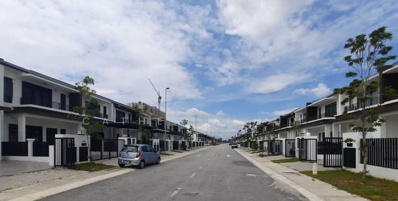 Rumah Teres 2-Tingkat untuk Dijual di Puncak Alam (Selangor) - Catherine Lum - Exterior - PropertyGuru.com.my