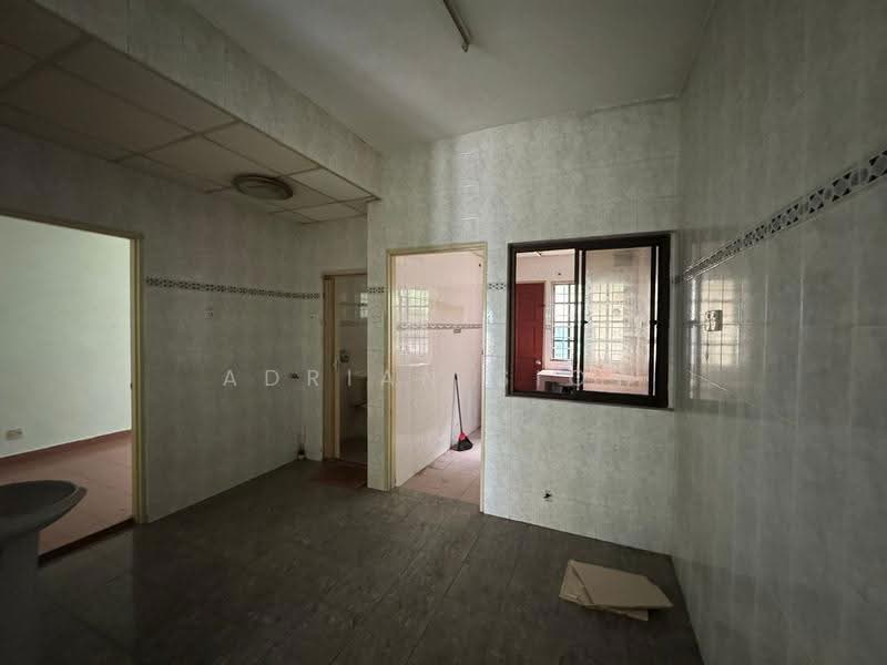 Terraced House for Sale in Taman Desa Serdang (Seri Kembangan) - Adrian Siow - Interior - PropertyGuru.com.my
