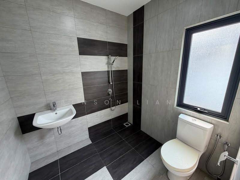 2-storey Terraced House for Sale in Sungai Buloh (Selangor) - Benson Lian - Bathroom - PropertyGuru.com.my