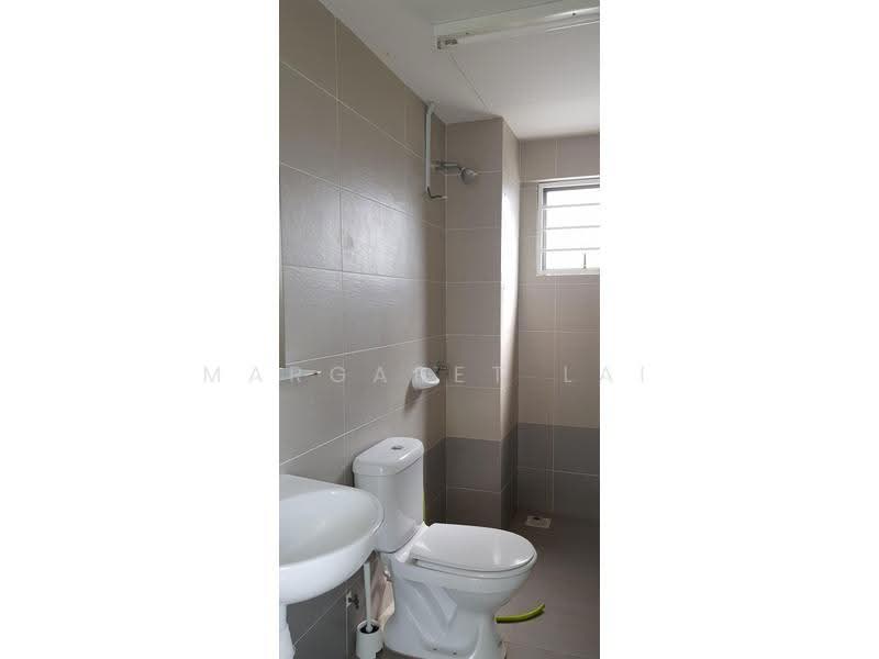 Kediaman Servis untuk Dijual di Alam Sanjung - Margaret Lai - Bathroom - PropertyGuru.com.my