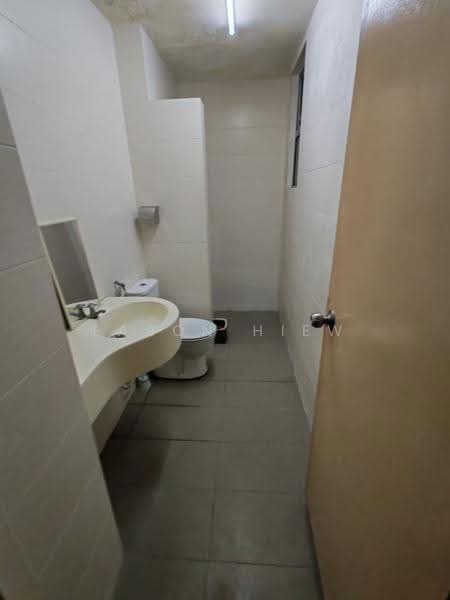 Service Residence for Rent at Platinum Lake PV 21 - Eason Hiew - Bathroom - PropertyGuru.com.my