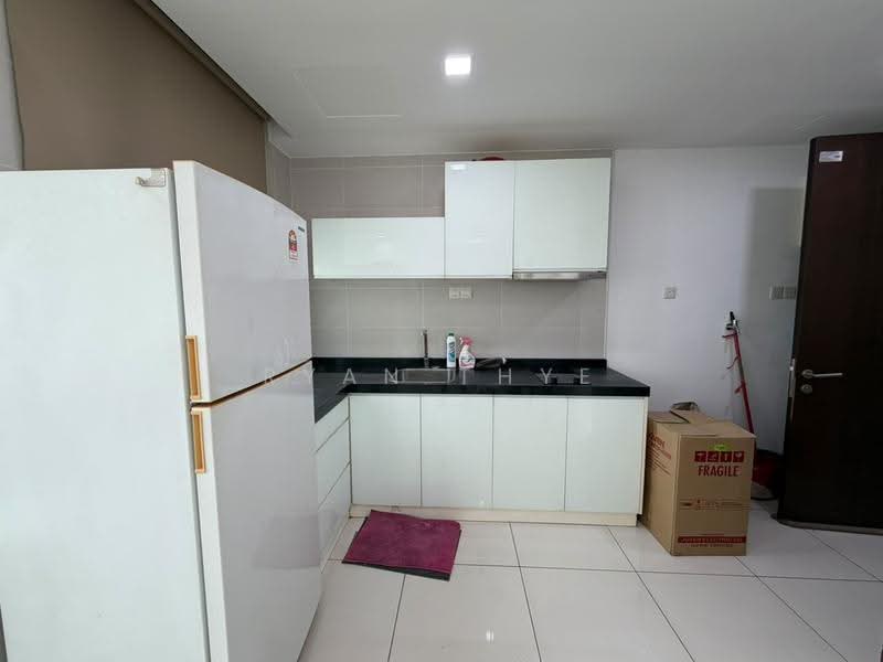 Apartment for Rent at Central Residence @ Sungai Besi - Ryan Thye - Kitchen - PropertyGuru.com.my