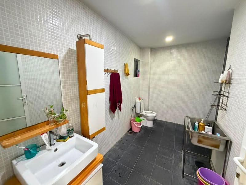 Rumah Teres 2-Tingkat untuk Dijual di Kota Emerald (Rawang) - Bernard Ong - Bathroom - PropertyGuru.com.my