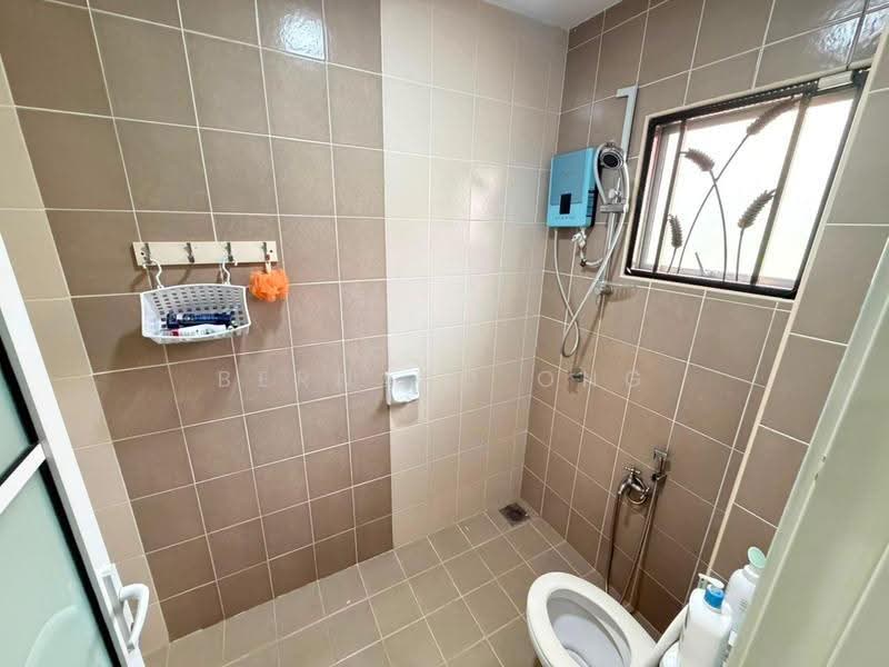 Rumah Teres 2-Tingkat untuk Dijual di Kota Emerald (Rawang) - Bernard Ong - Bathroom - PropertyGuru.com.my