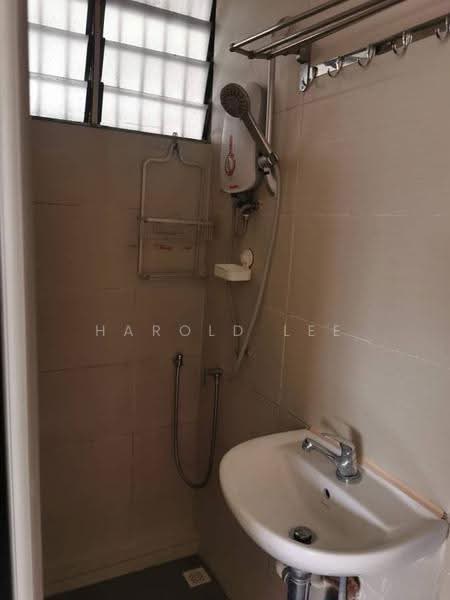 Flat for Sale at Taman Bendera - Harold Lee - Bathroom - PropertyGuru.com.my