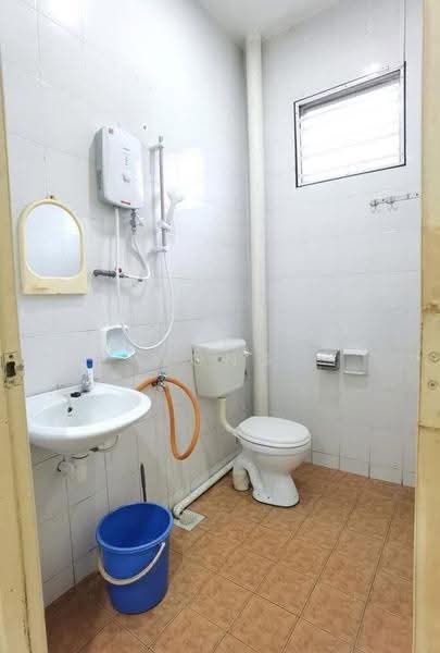 Rumah Teres 1-Tingkat untuk Dijual di Austin Crest (Johor Bahru) - Bess Wong - Bathroom - PropertyGuru.com.my