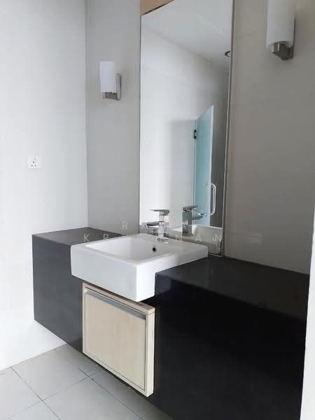 Pangsapuri untuk Dijual di Dua Sentral - Raja Krishnan - Bathroom - PropertyGuru.com.my