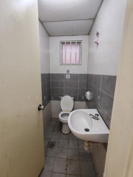 Shop for Rent in Goodview Heights (Kajang) - Evelyn Yap - Bathroom - PropertyGuru.com.my