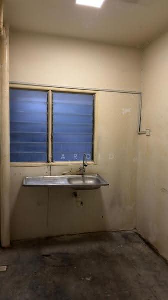 Pangsapuri untuk Dijual di Seri Semarak Apartment - Harold Lee - Interior - PropertyGuru.com.my