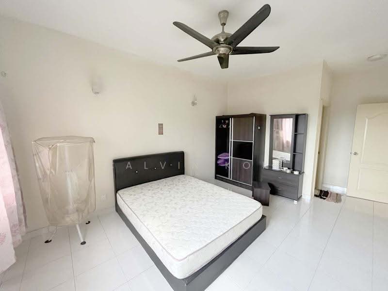 Apartment for Sale at Mutiara Perdana Apartment - Calvin Kok - Bedroom - PropertyGuru.com.my
