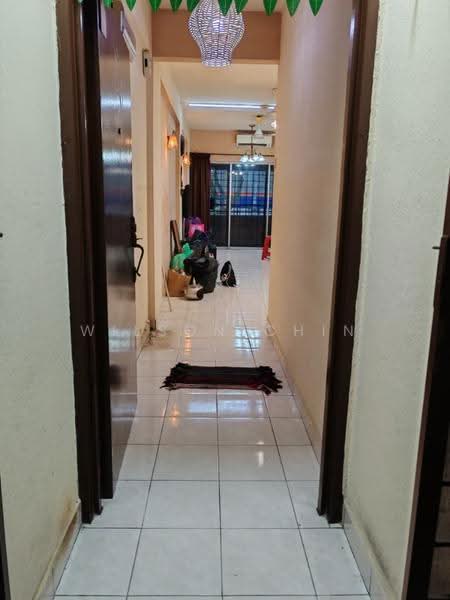 Pangsapuri untuk Disewa di Plaza Sinar Apartment - Wilson Chin - Corridor - PropertyGuru.com.my