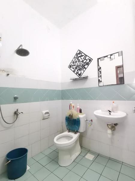 Rumah Teres 1-Tingkat untuk Dijual di Taman Pelangi Indah (Ulu Tiram) - Fion Choo - Bathroom - PropertyGuru.com.my