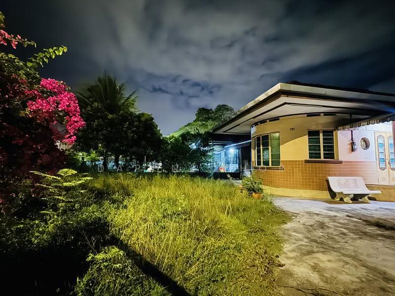 Semi-Detached House for Rent in Taman Free School (Jelutong) - Daphne Khor - Exterior - PropertyGuru.com.my