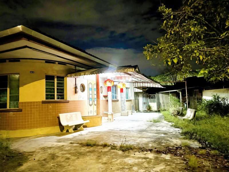 Semi-Detached House for Rent in Taman Free School (Jelutong) - Daphne Khor - Exterior - PropertyGuru.com.my