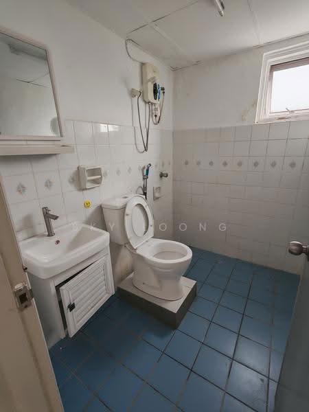 Kondominium untuk Disewa di Pantai Hillpark 5 - Sky Loong - Bathroom - PropertyGuru.com.my