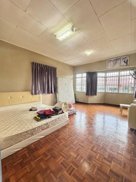 Rumah Teres 2-Tingkat untuk Dijual di Taman Flora Heights (Pasir Gudang) - Carson . - Bedroom - PropertyGuru.com.my