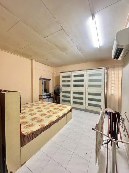 Rumah Teres 2-Tingkat untuk Dijual di Taman Flora Heights (Pasir Gudang) - Carson . - Bedroom - PropertyGuru.com.my