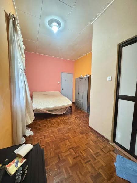 Rumah Teres 2-Tingkat untuk Dijual di Taman Flora Heights (Pasir Gudang) - Carson . - Bedroom - PropertyGuru.com.my