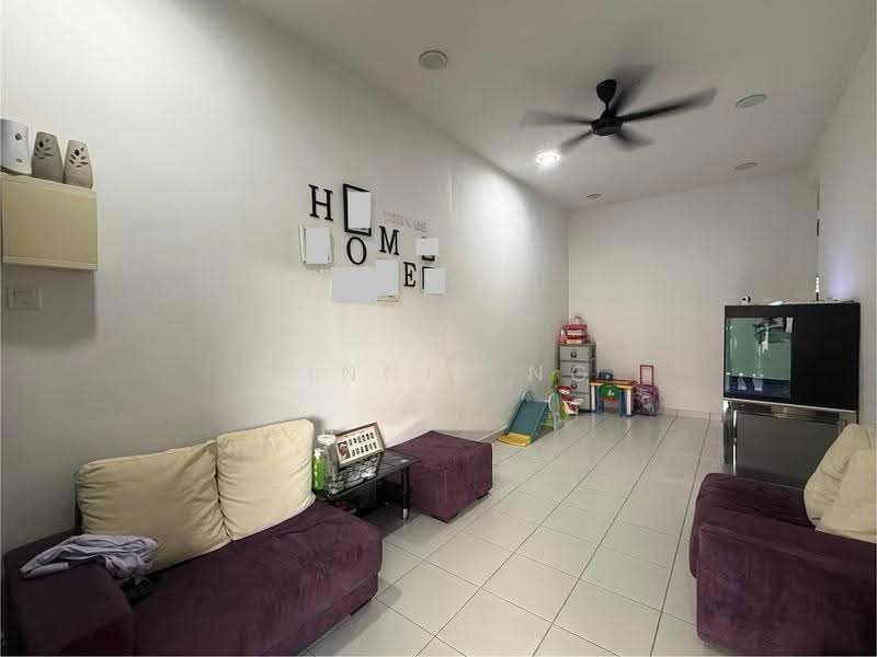 Rumah Teres 1-Tingkat untuk Dijual di Bandar Putra Kulai (Kulai) - Winnie Ng - Living Room - PropertyGuru.com.my