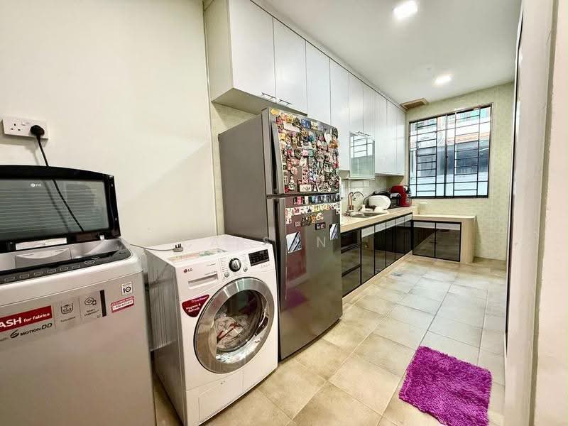 Rumah Kluster untuk Dijual di Taman Austin Heights (Tebrau) - Carson . - Kitchen - PropertyGuru.com.my