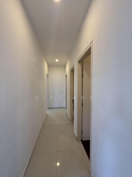 Kondominium untuk Disewa di Mirage Residence - Alex Ang - Corridor - PropertyGuru.com.my