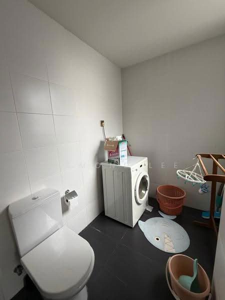 Service Residence for Rent at V@SUMMERPLACE - Desmond Lee - Bathroom - PropertyGuru.com.my