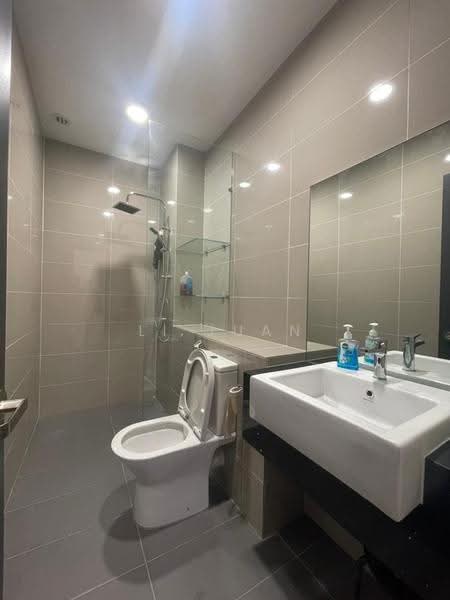Service Residence for Sale at Sunway Grid Residence - Li Juan - Bathroom - PropertyGuru.com.my
