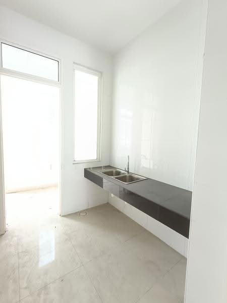 Rumah Teres 2-Tingkat untuk Dijual di Eco Majestic (Semenyih) - Irene Looi - Kitchen - PropertyGuru.com.my