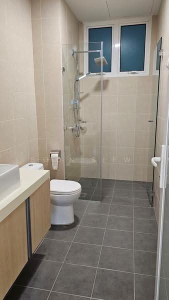 Kondominium untuk Dijual di Southbay Plaza - Boon Siew - Bathroom - PropertyGuru.com.my