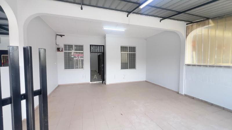 1-storey Terraced House for Sale in Taman Skudai Baru (Skudai) - HAFIZ . - Entrance - PropertyGuru.com.my