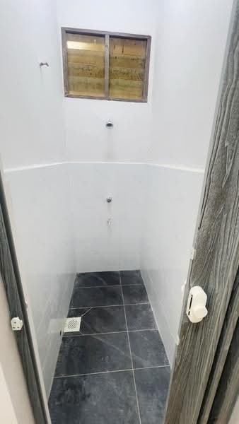1-storey Terraced House for Sale in Taman Skudai Baru (Skudai) - HAFIZ . - Bathroom - PropertyGuru.com.my