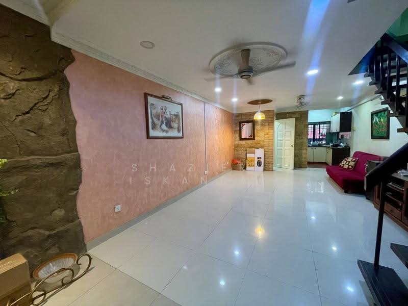 Rumah Teres 2-Tingkat untuk Dijual di Batu Caves (Selangor) - Shaziery Iskandar - PropertyGuru.com.my