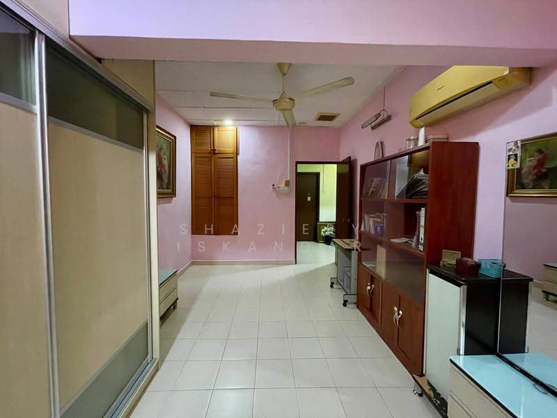 Rumah Teres 2-Tingkat untuk Dijual di Batu Caves (Selangor) - Shaziery Iskandar - PropertyGuru.com.my
