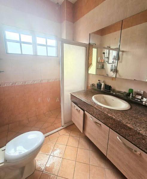 2-storey Terraced House for Sale in Bandar Bukit Puchong 2 (Puchong) - Evan Goh - Bathroom - PropertyGuru.com.my