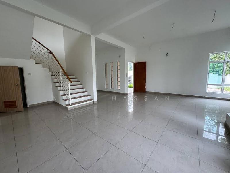 Bungalow House for Sale in Seksyen U10 (Shah Alam) - Nazri Hassan - Living Room - PropertyGuru.com.my