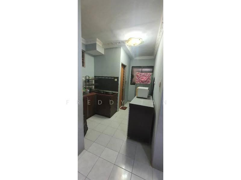 Pangsapuri untuk Disewa di Relau Vista Apartment - Freddy Tan - Kitchen - PropertyGuru.com.my